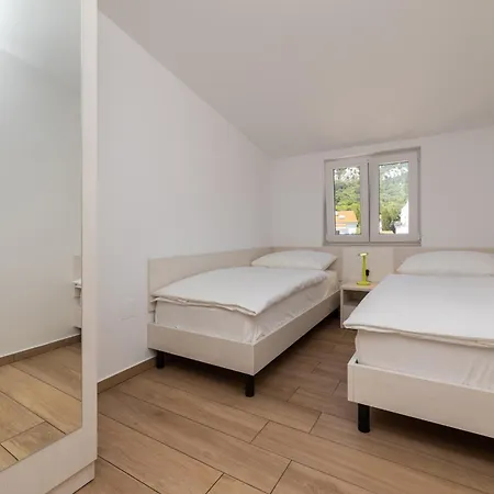 Crnekovic Ix Apartament *