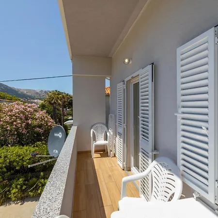 Apartment Crnekovic Ix