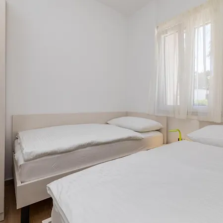 Apartment Crnekovic Ix