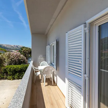 Crnekovic Ix Apartment Baška