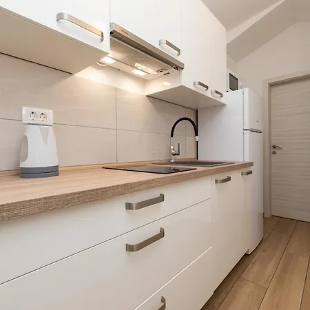 Crnekovic Ix Baska (Krk)