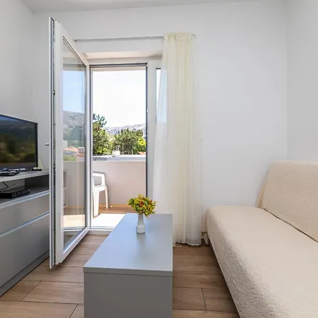 Crnekovic Ix باشْكا