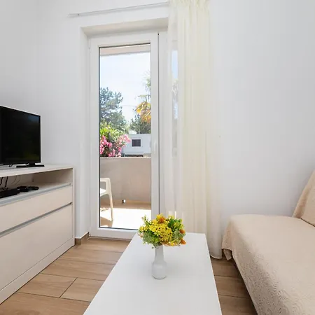 Apartment Crnekovic Ix