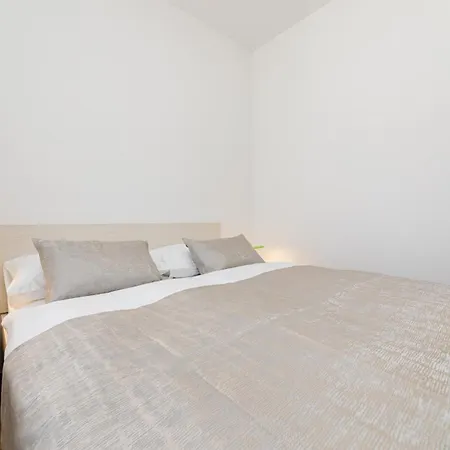 شقة Crnekovic Ix *