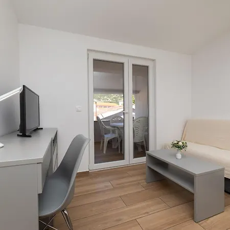 Crnekovic Ix Apartment *