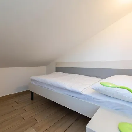 Crnekovic Ix باشْكا