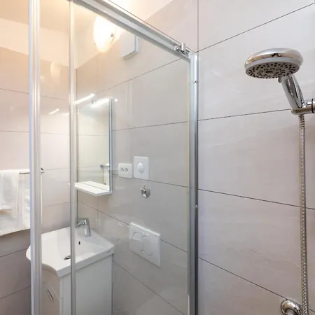 Apartment Crnekovic Ix