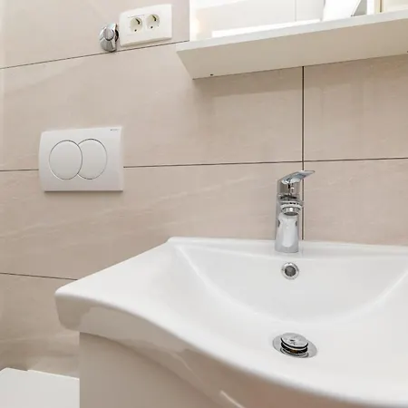 Apartman Crnekovic Ix *