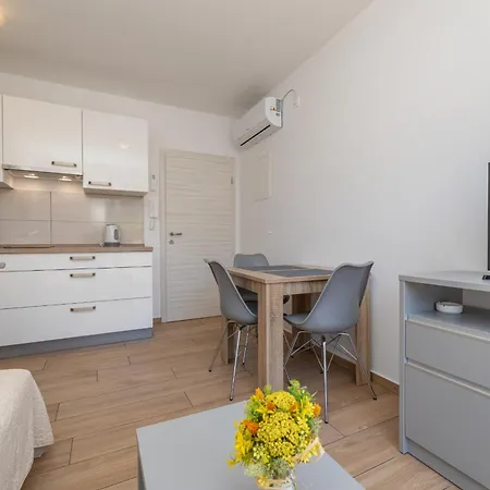 Crnekovic Ix Apartman Baska (Krk)