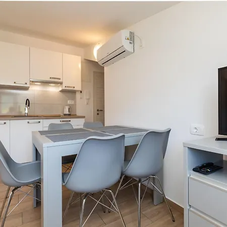 Crnekovic Ix Apartman Baska (Krk)